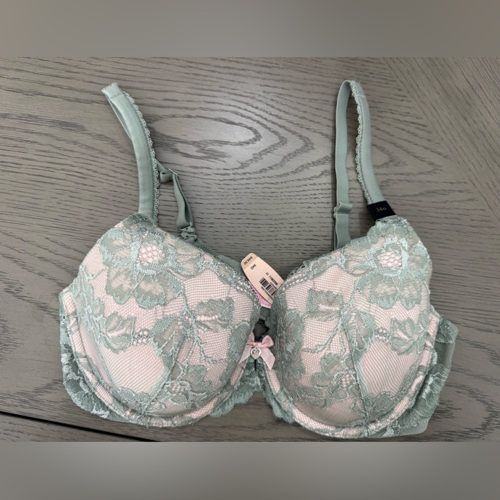 Body By Victoria Lined Perfect Coverage Bonnet Coverture  Lace Bra 34D NWT